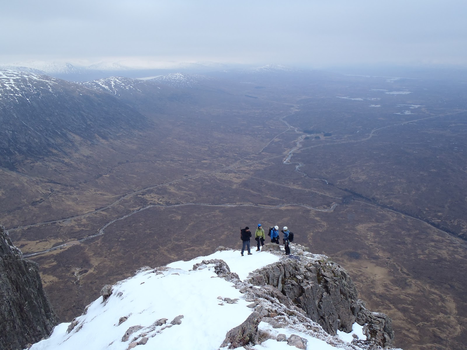 High Ridge Gully Hunter Mountaineering Courses and Guiding | Easy Gully – Curved Ridge