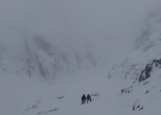 A team eyeing up Minus Face - vis was poor